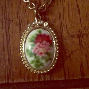 Classic Flower necklace